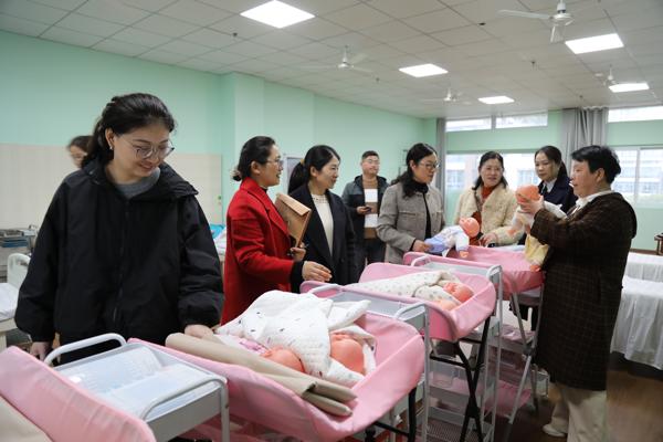 淮南市严把关细甄选 开展2025年度省妇女创业扶持项目初审