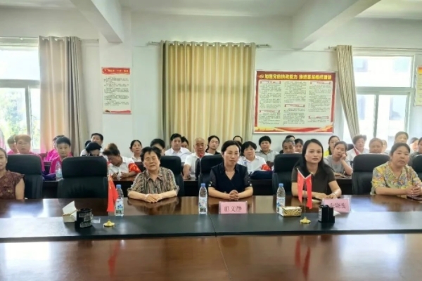 巾帼聚力 扮靓家园——淮南市妇联赴山王镇开展人居环境整治共建主题活动