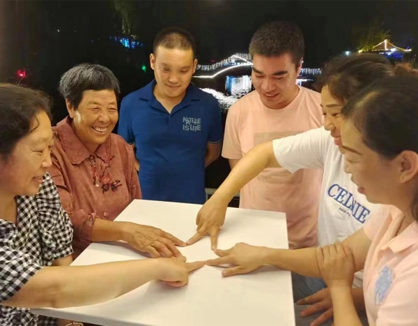 激扬家国情 奋斗新征程｜用爱和坚强撑起一个艰难的家——记淮南市好媳妇方云忠