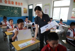 廉洁文化进校园 清风正气育新人：谢家集区法院妇联开展庆“六一”廉洁文化进校园绘画活动